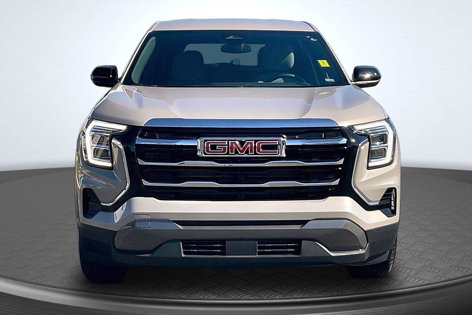 Used 2026 GMC Terrain Elevation FWD image 3