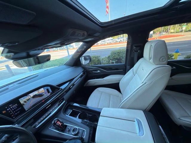 Used 2021 Cadillac Escalade Sport AWD/4WD image 14