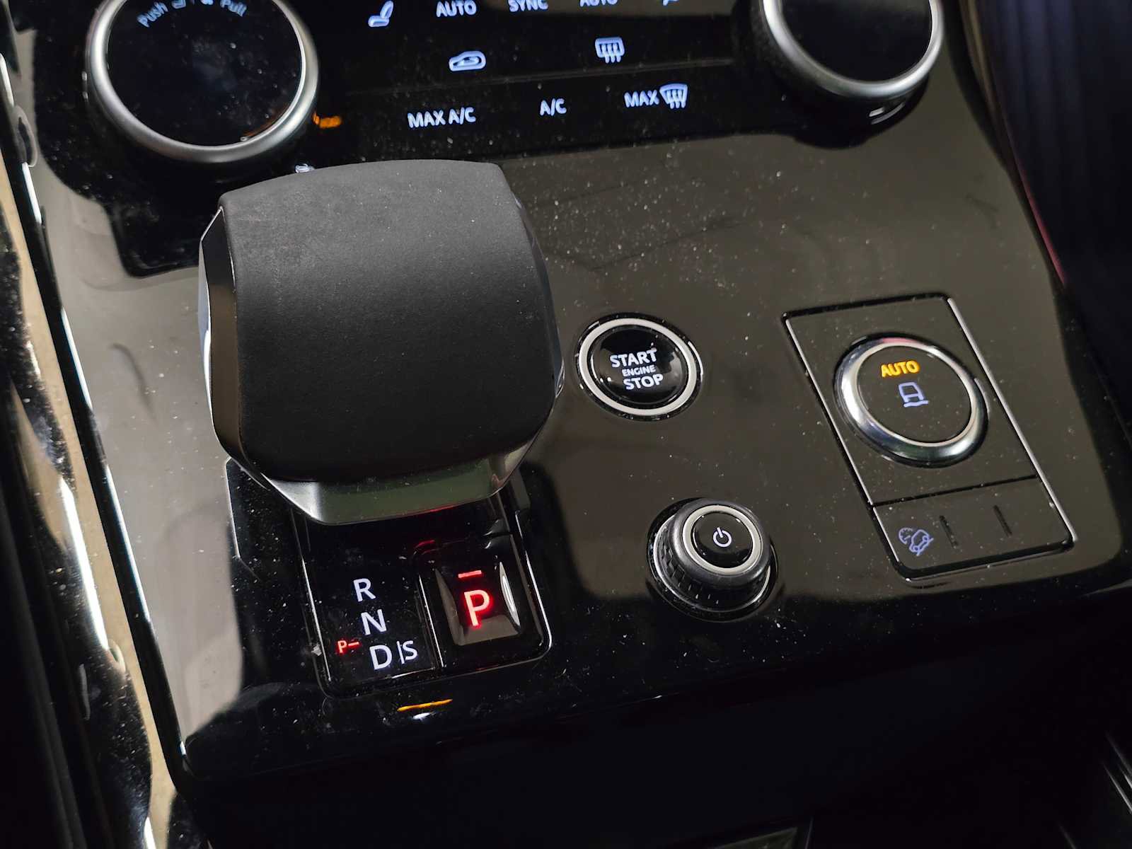 Used 2023 Land Rover Range Rover Sport SE Dynamic image 36