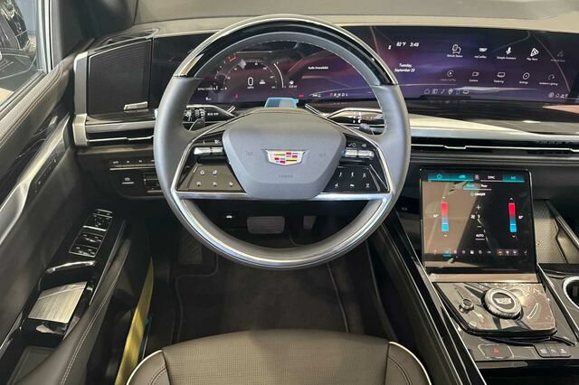 New 2026 Cadillac Escalade Sport w/ LPO, ONYX Package AWD/4WD image 14