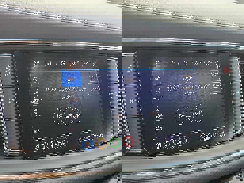 Used 2021 Buick Enclave Essence image 25