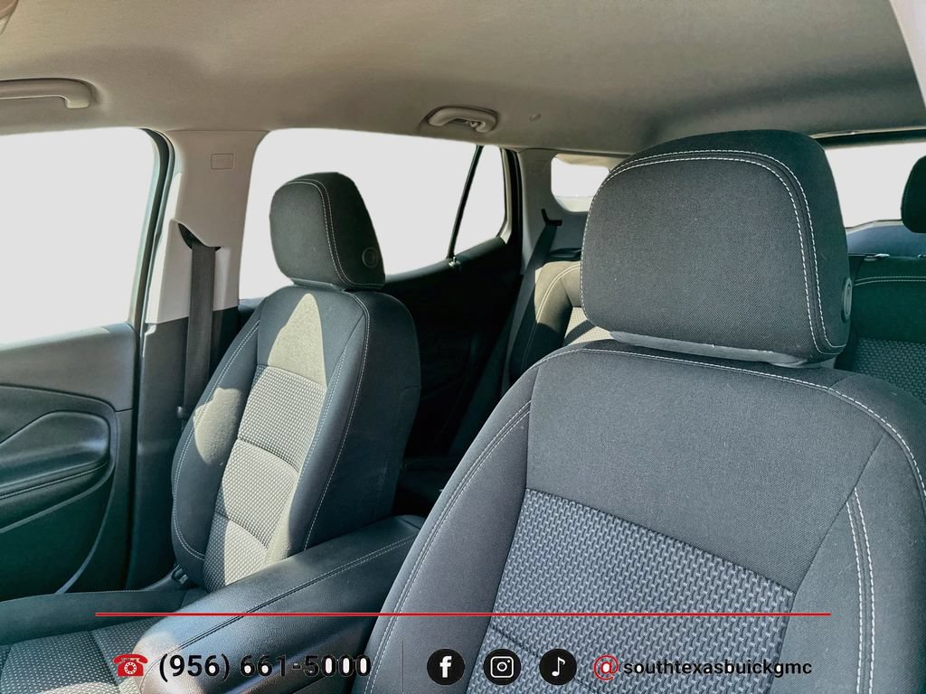 Used 2024 GMC Terrain SLE w/ Driver Convenience Package FWD image 13
