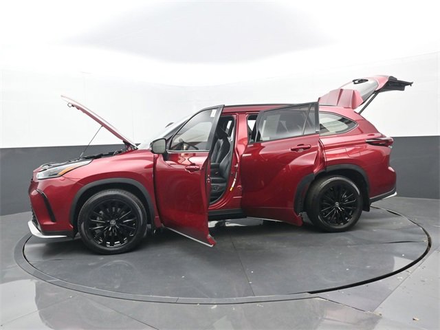 Used 2024 Toyota Highlander XSE image 33