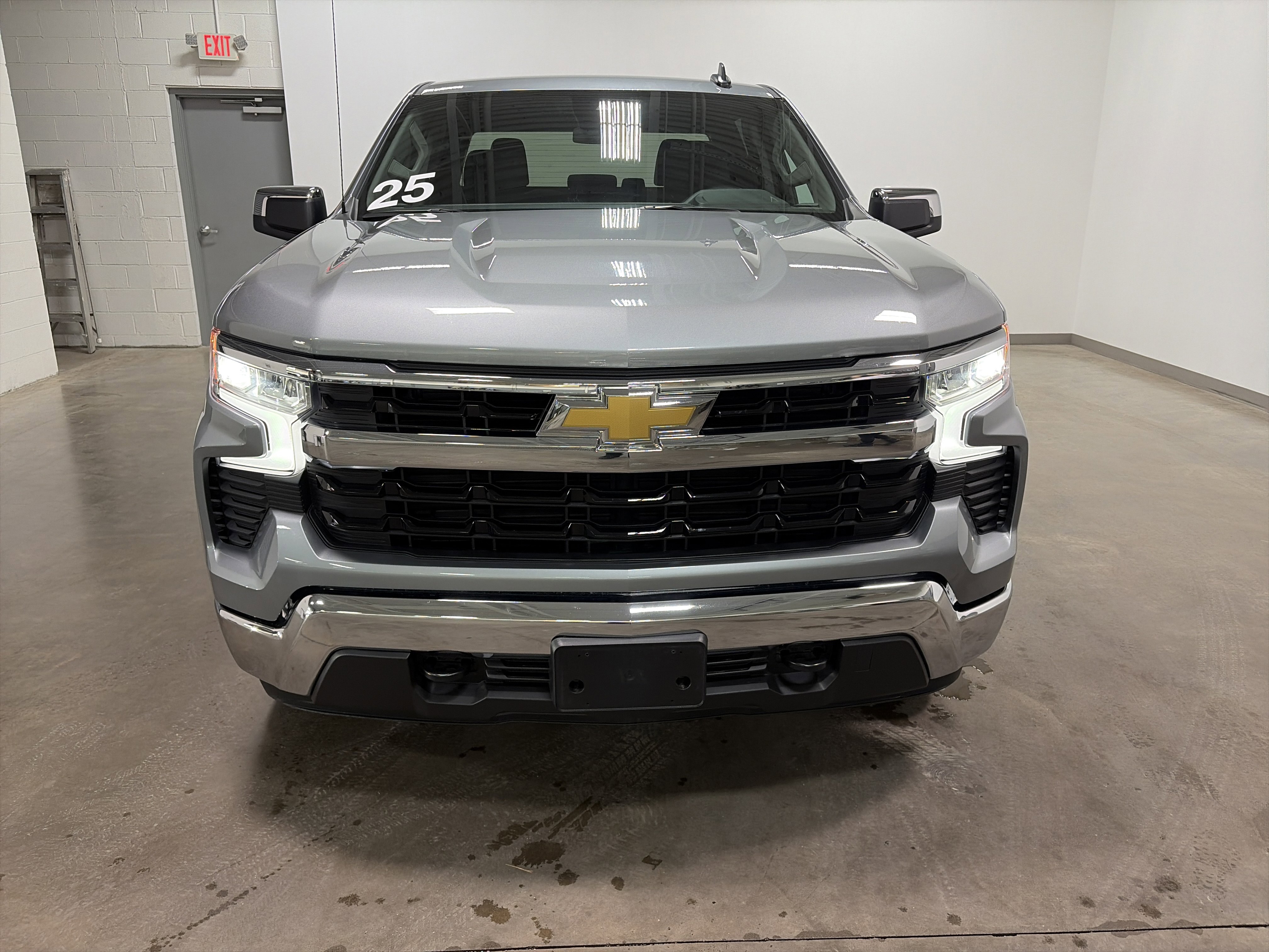 Used 2025 Chevrolet Silverado 1500 LT image 36