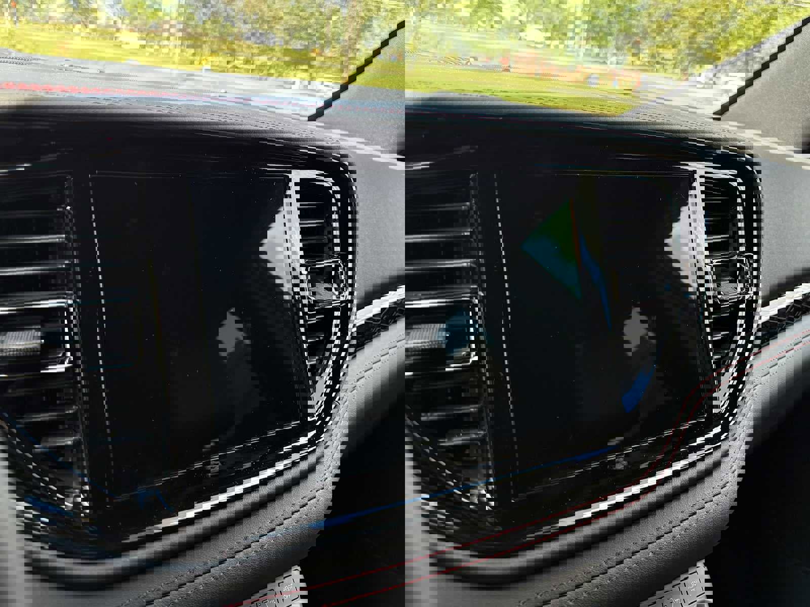 New 2026 Dodge Durango R/T w/ Blacktop Redline Package image 29