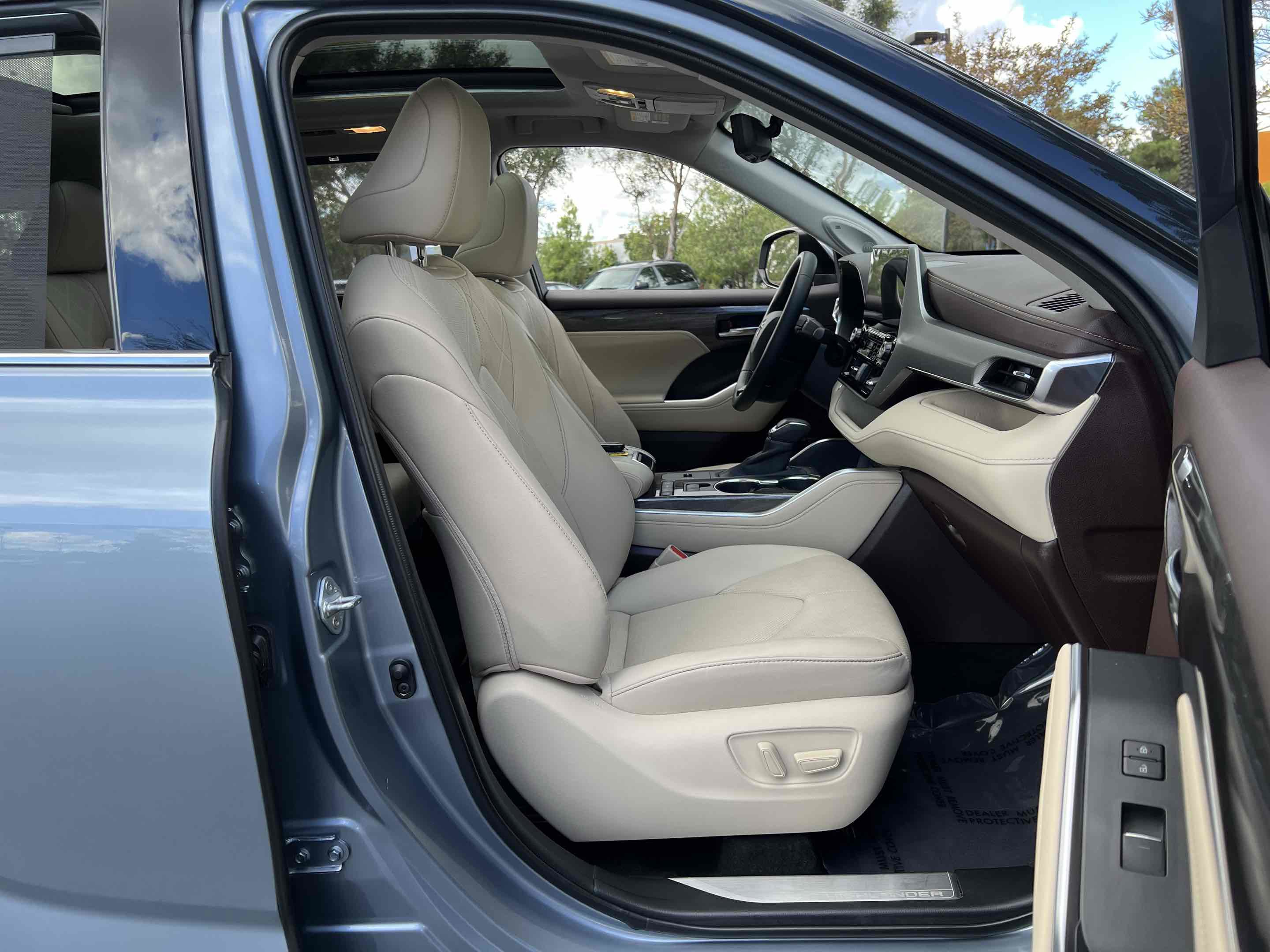 Used 2020 Toyota Highlander Platinum image 49