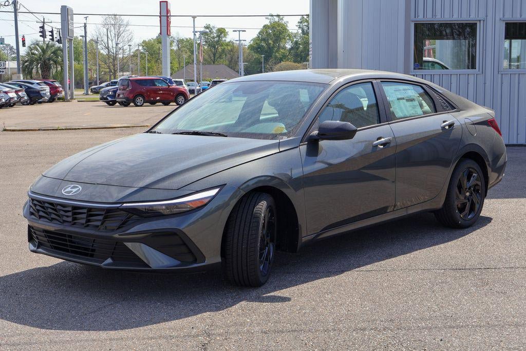 New 2026 Hyundai Elantra Sport FWD image 28