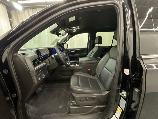 Used 2025 Chevrolet Tahoe LT AWD/4WD image 10