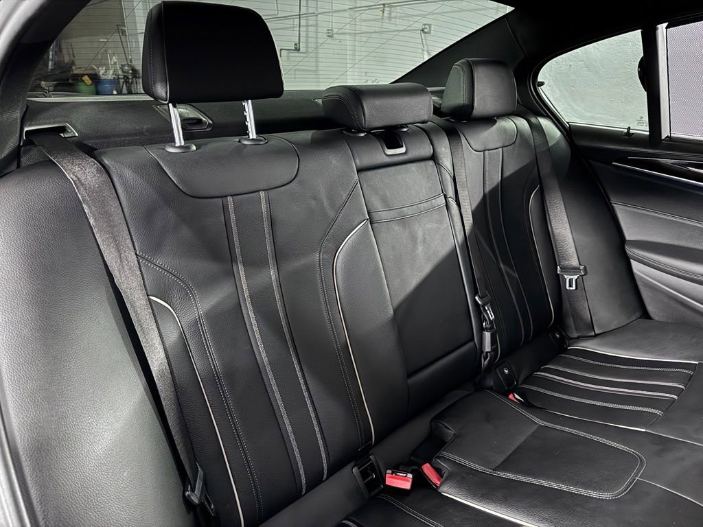 Used 2019 BMW M550i xDrive AWD/4WD image 51