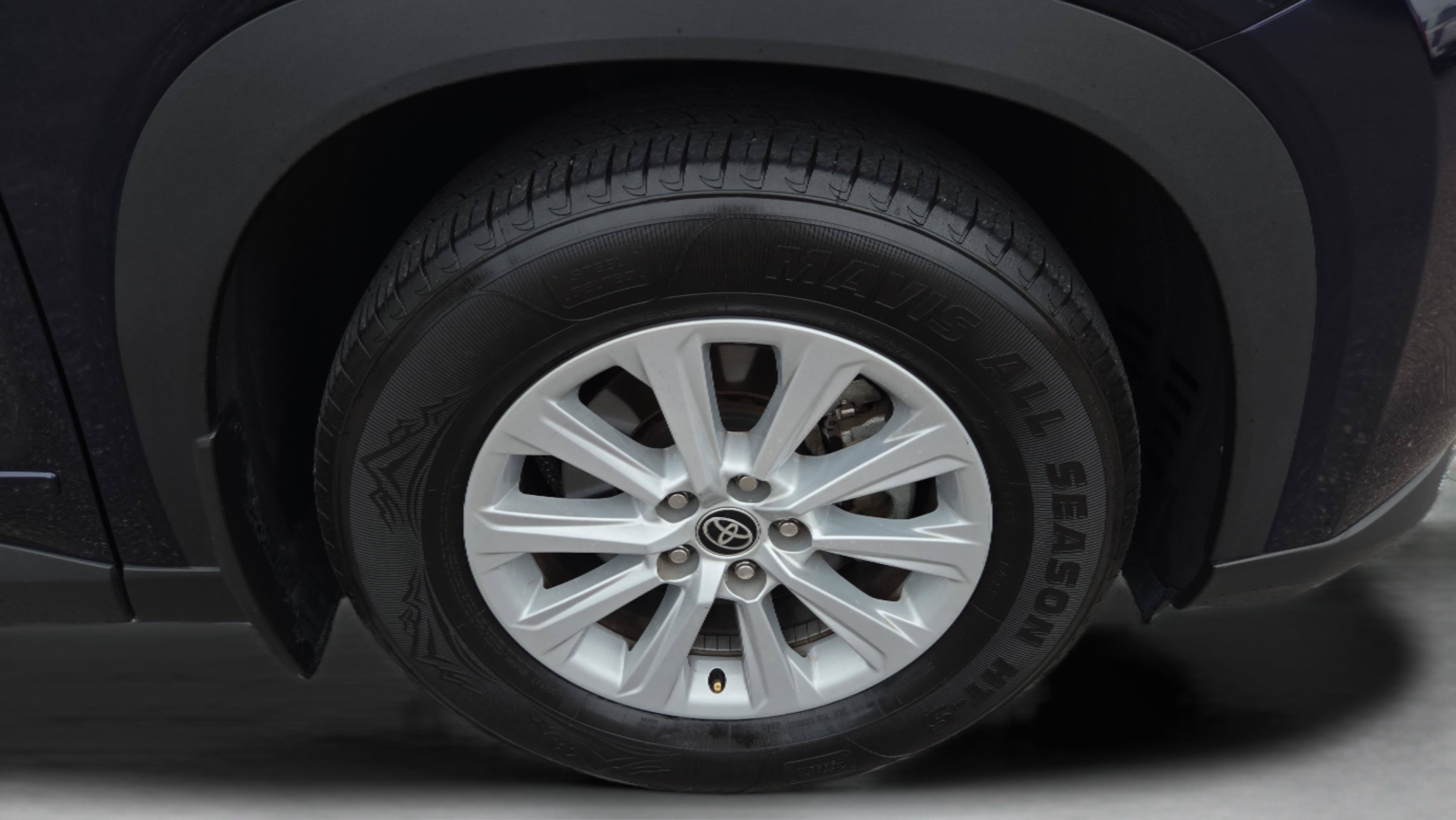 Certified 2024 Toyota Grand Highlander FWD image 34