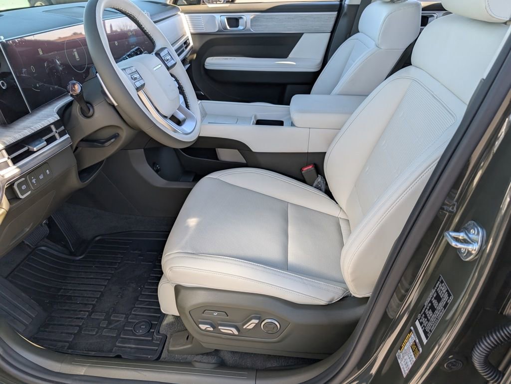 New 2025 Hyundai Santa Fe Calligraphy image 13