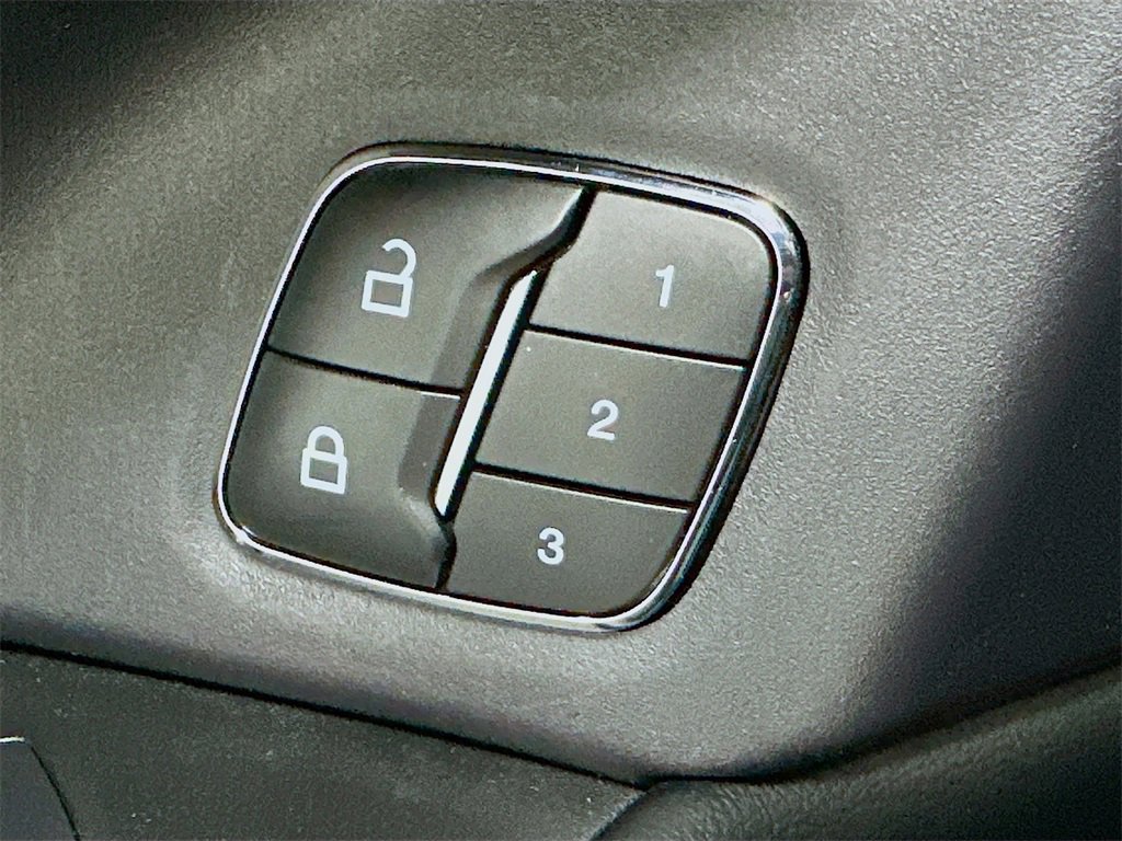 Used 2019 Ford Expedition Platinum image 42