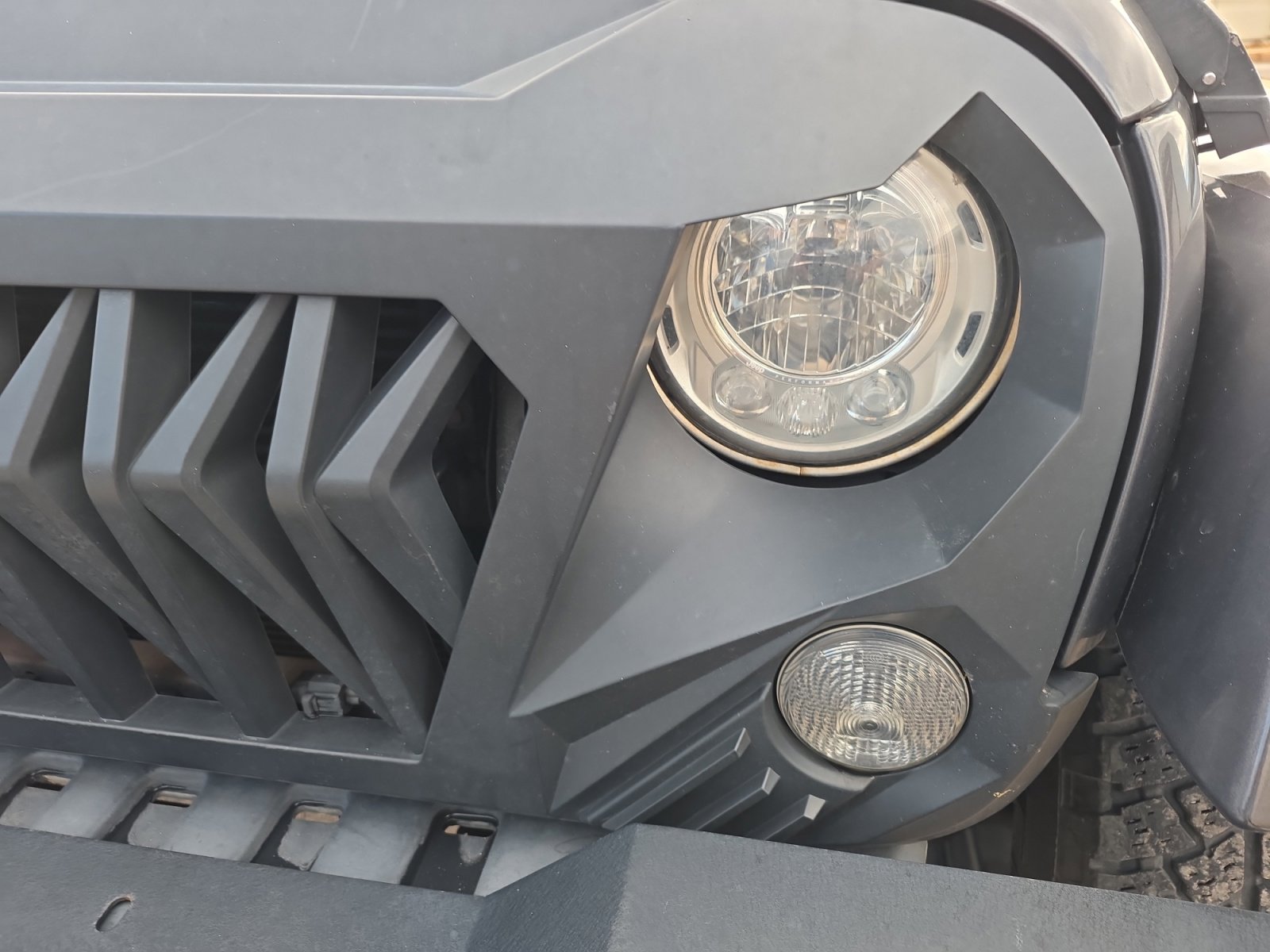 Used 2017 Jeep Wrangler Sahara w/ Connectivity Group image 9