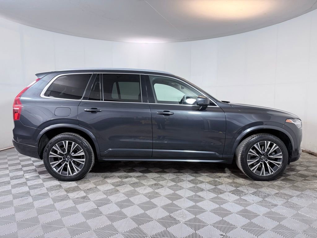 Used 2022 Volvo XC90 T5 Momentum w/ Climate Package image 8