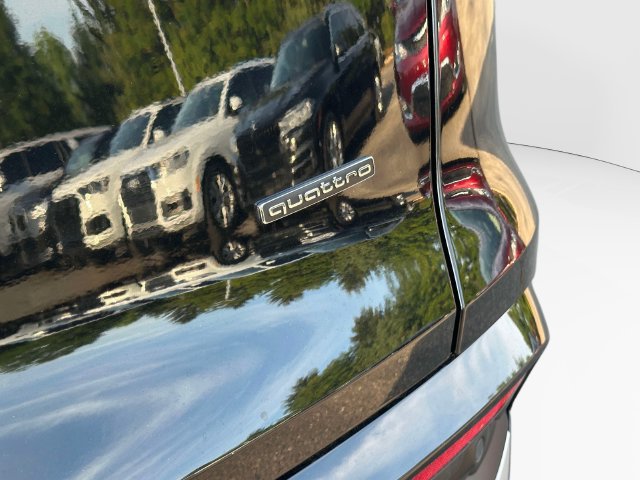 Certified 2025 Audi Q5 Premium Plus AWD/4WD image 11