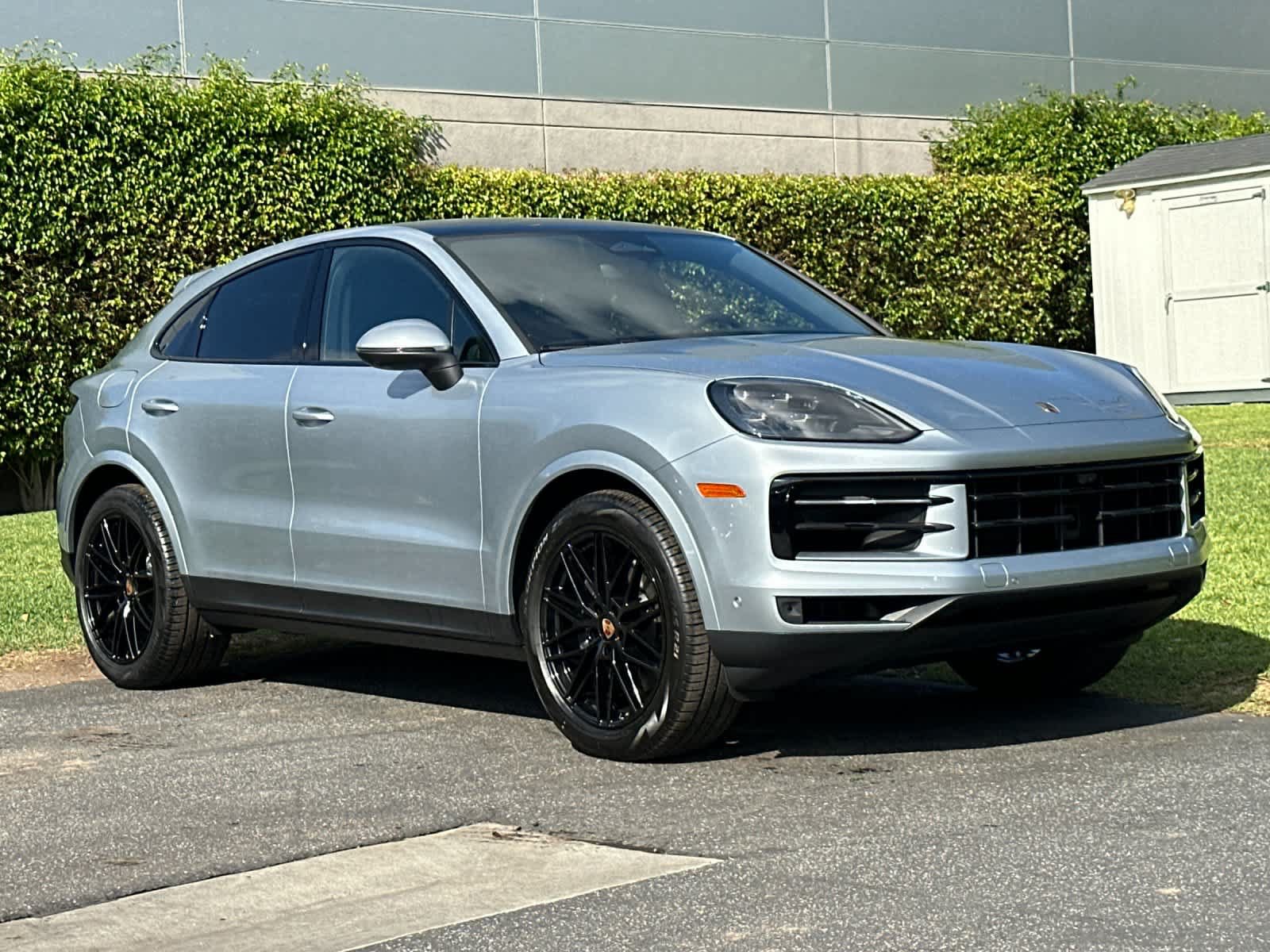 New 2026 Porsche Cayenne Coupe AWD/4WD image 10