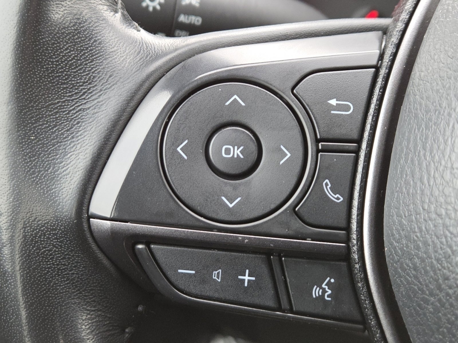 Used 2023 Toyota Camry XSE image 30