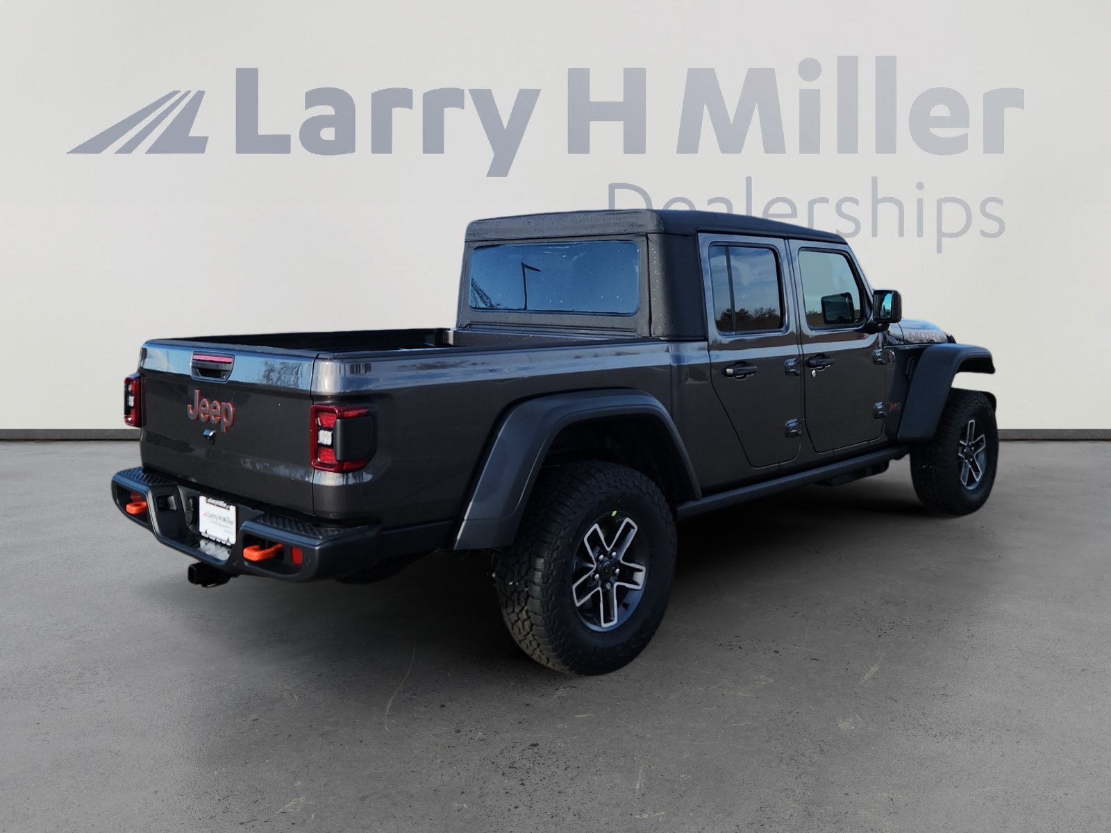 New 2026 Jeep Gladiator Mojave w/ Safety Group AWD/4WD image 6