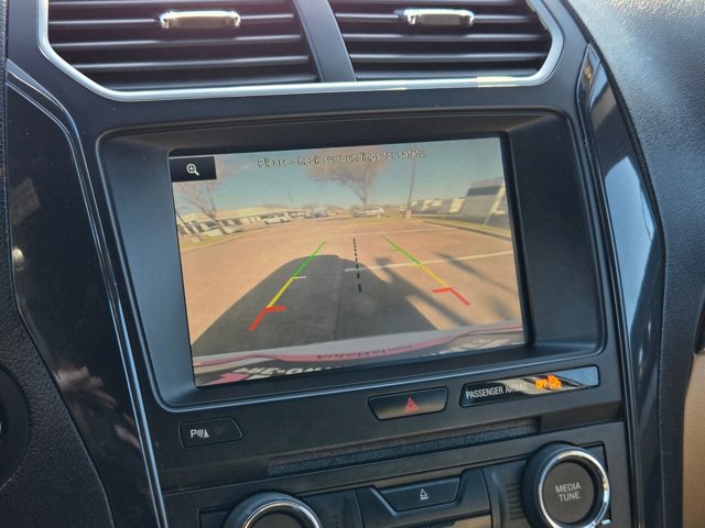 Used 2016 Ford Explorer XLT w/ Equipment Group 202A FWD image 14
