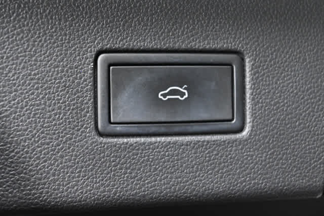 Certified 2023 Volkswagen Atlas SEL AWD/4WD image 11