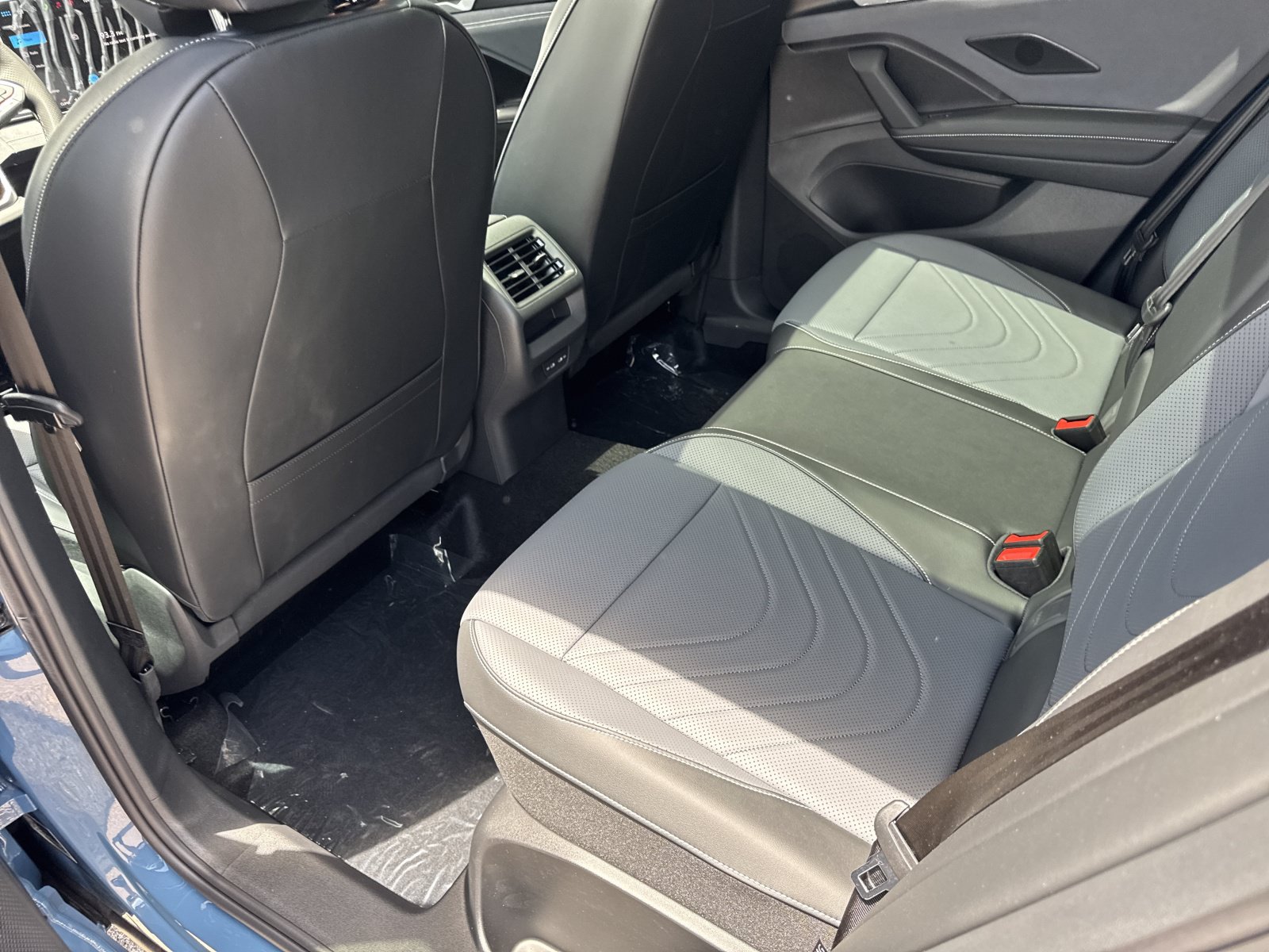 New 2026 Volkswagen Tiguan SE R-Line FWD image 20