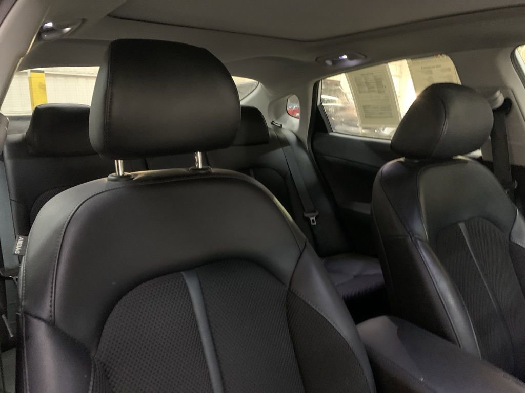 Used 2019 Kia Optima S w/ S Panoramic Sunroof Package image 18