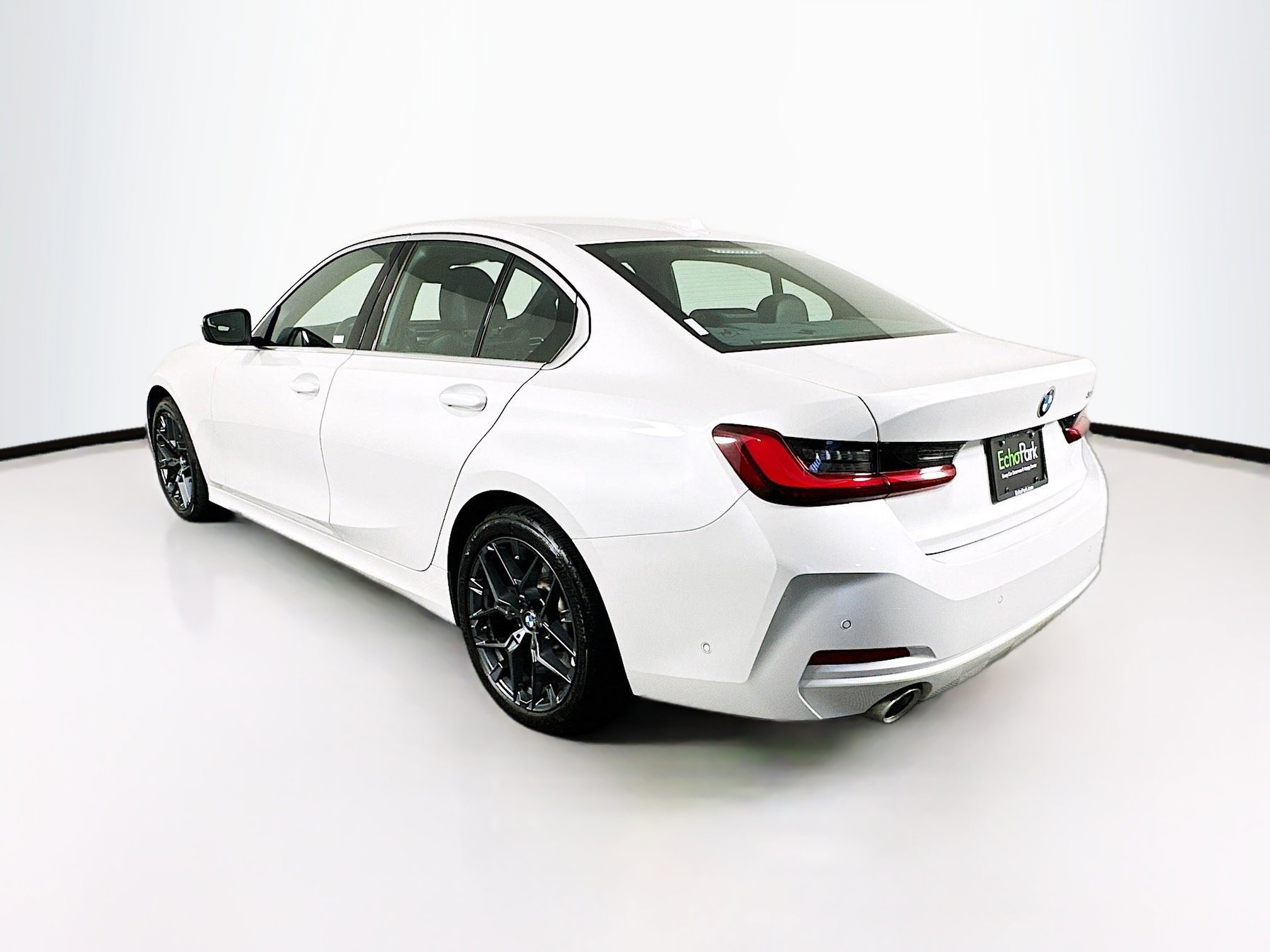 Used 2025 BMW 330i Sedan image 5