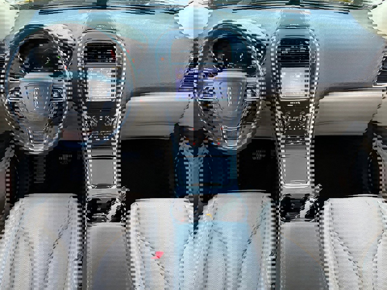 Used 2020 Lincoln Nautilus Reserve image 12