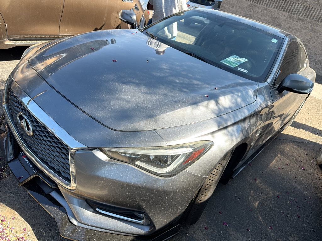 Used 2017 INFINITI Q60 Red Sport 400 RWD image 1