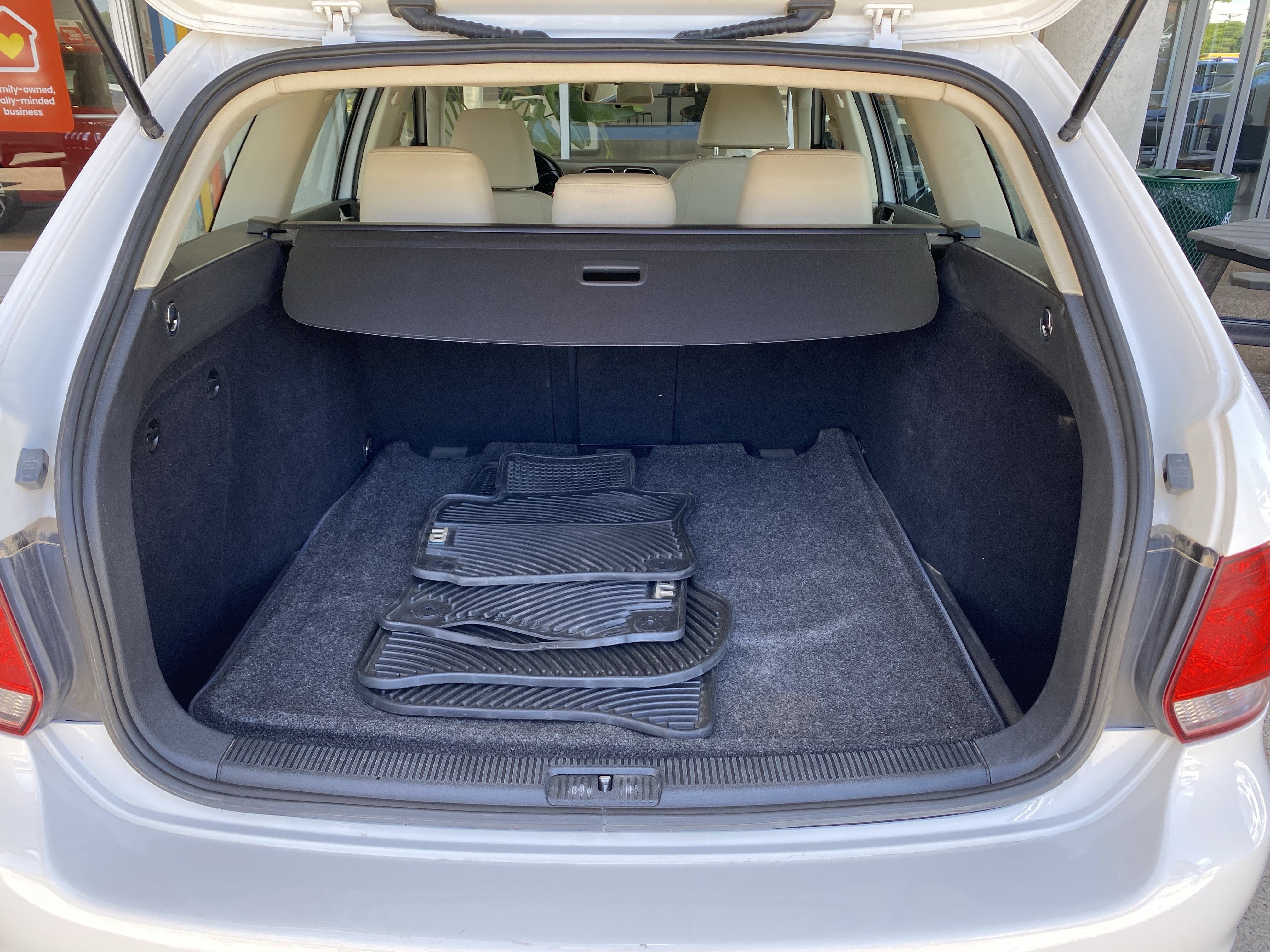 Used 2011 Volkswagen Jetta TDI FWD image 14
