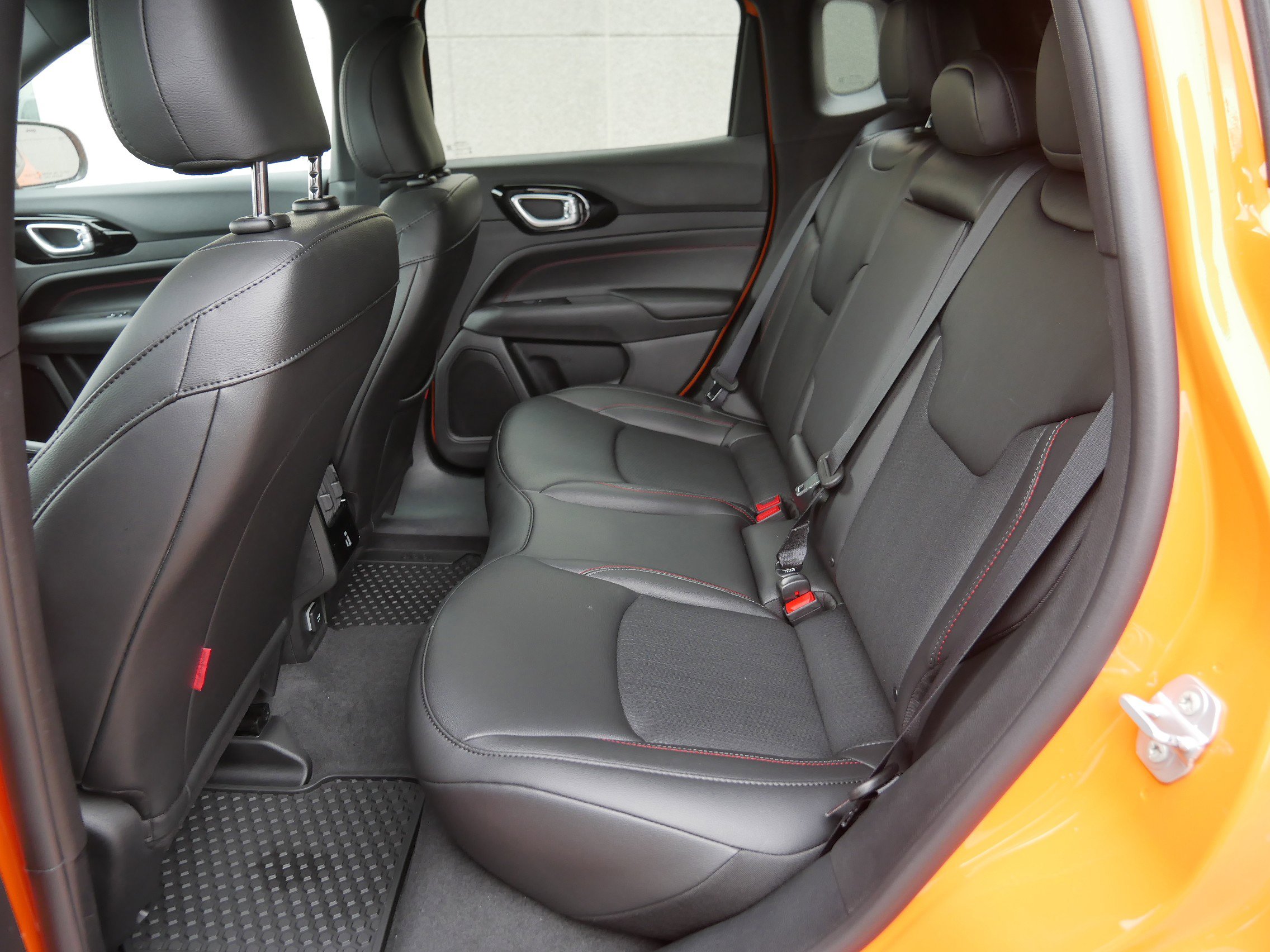 New 2026 Jeep Compass Trailhawk image 8