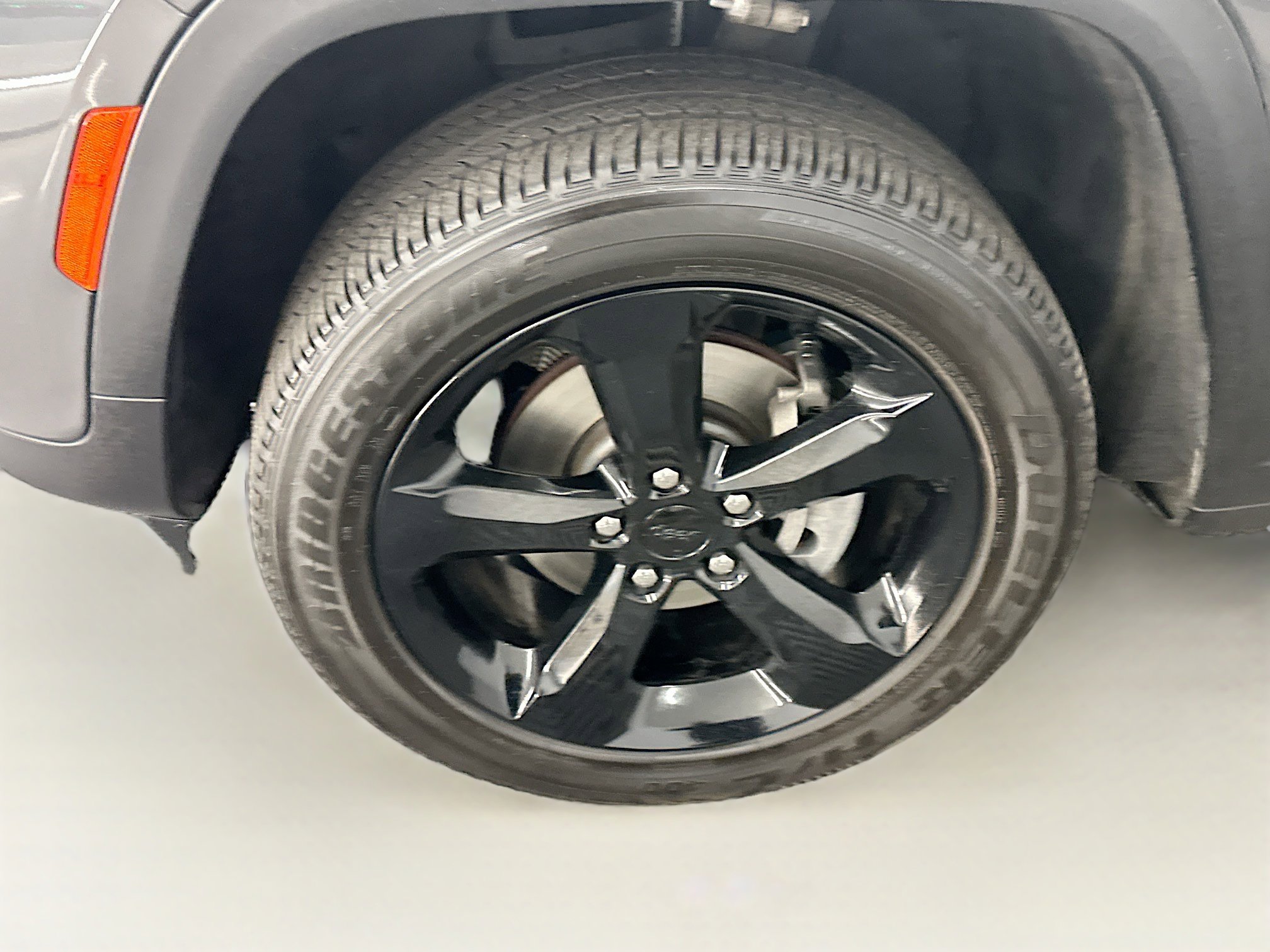 Used 2024 Jeep Grand Cherokee Altitude AWD/4WD image 11