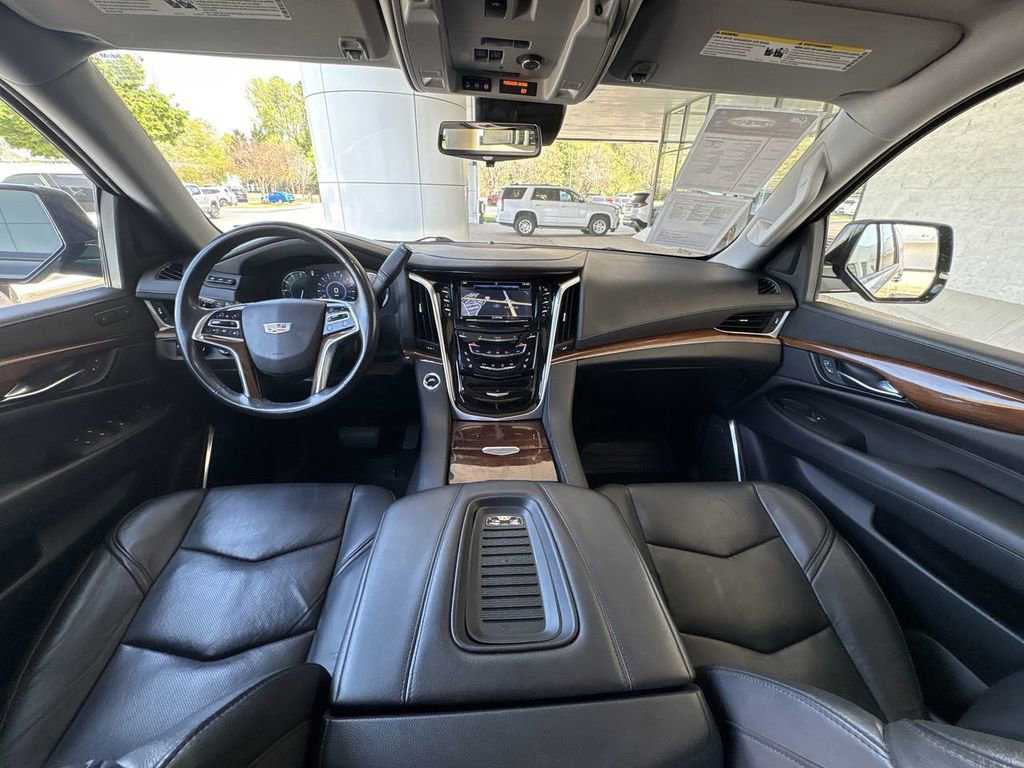 Certified 2020 Cadillac Escalade ESV Premium Luxury w/ Escalade Sport Edition image 21