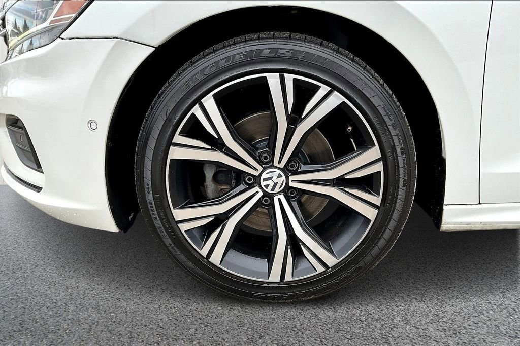 Used 2020 Volkswagen Passat 2.0T SEL image 34