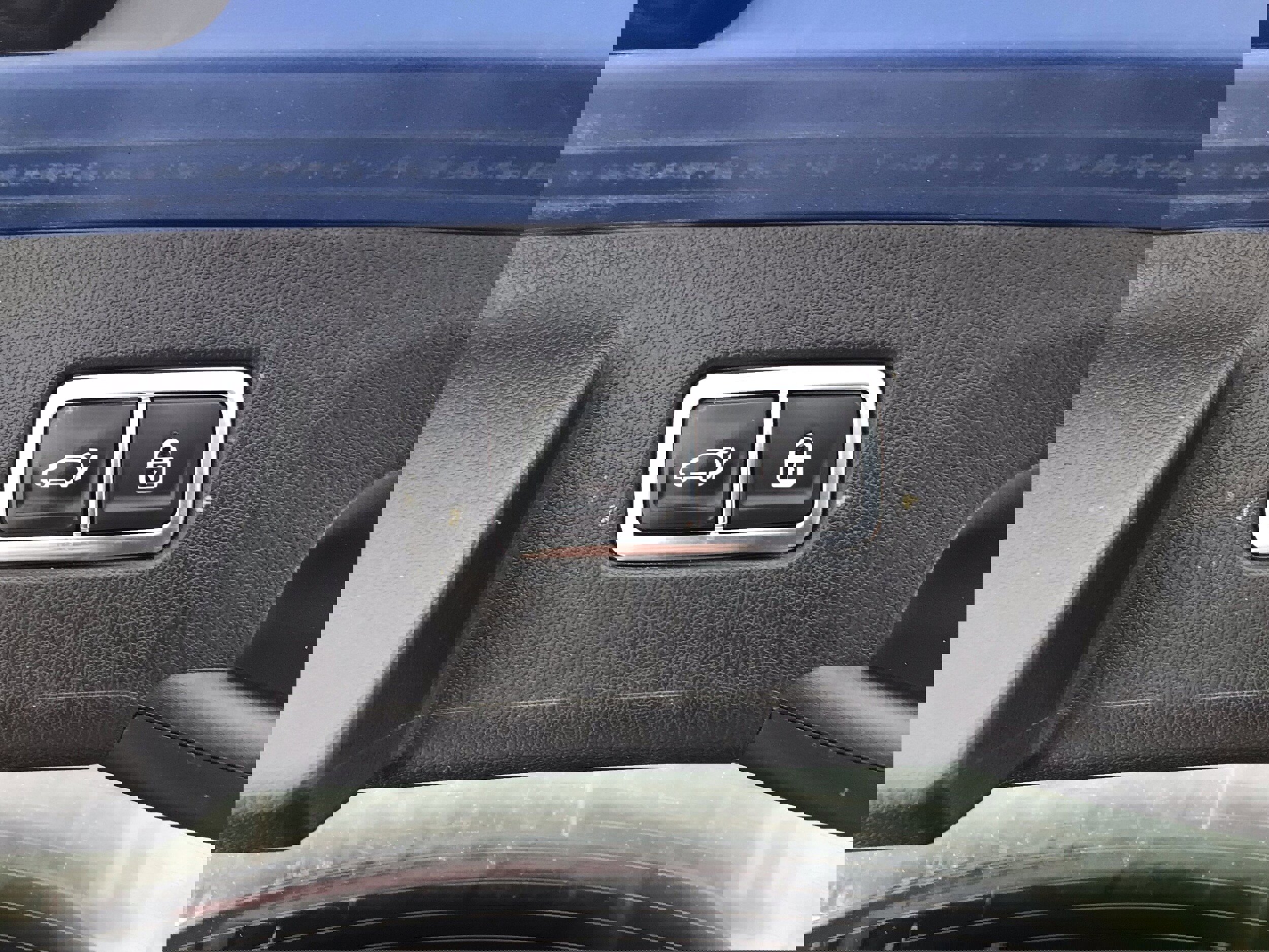 Used 2023 Kia Sorento SX image 15