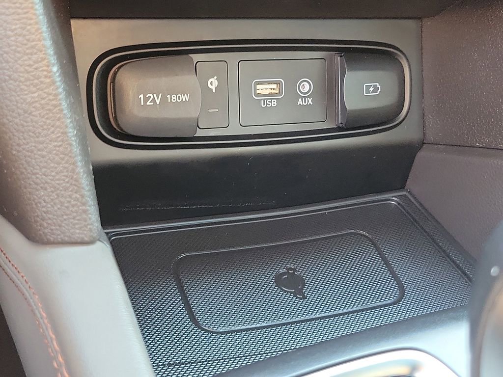 Used 2020 Hyundai Santa Fe Limited image 12