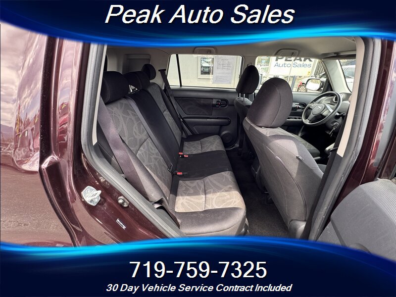 Used 2015 Scion xB FWD image 25
