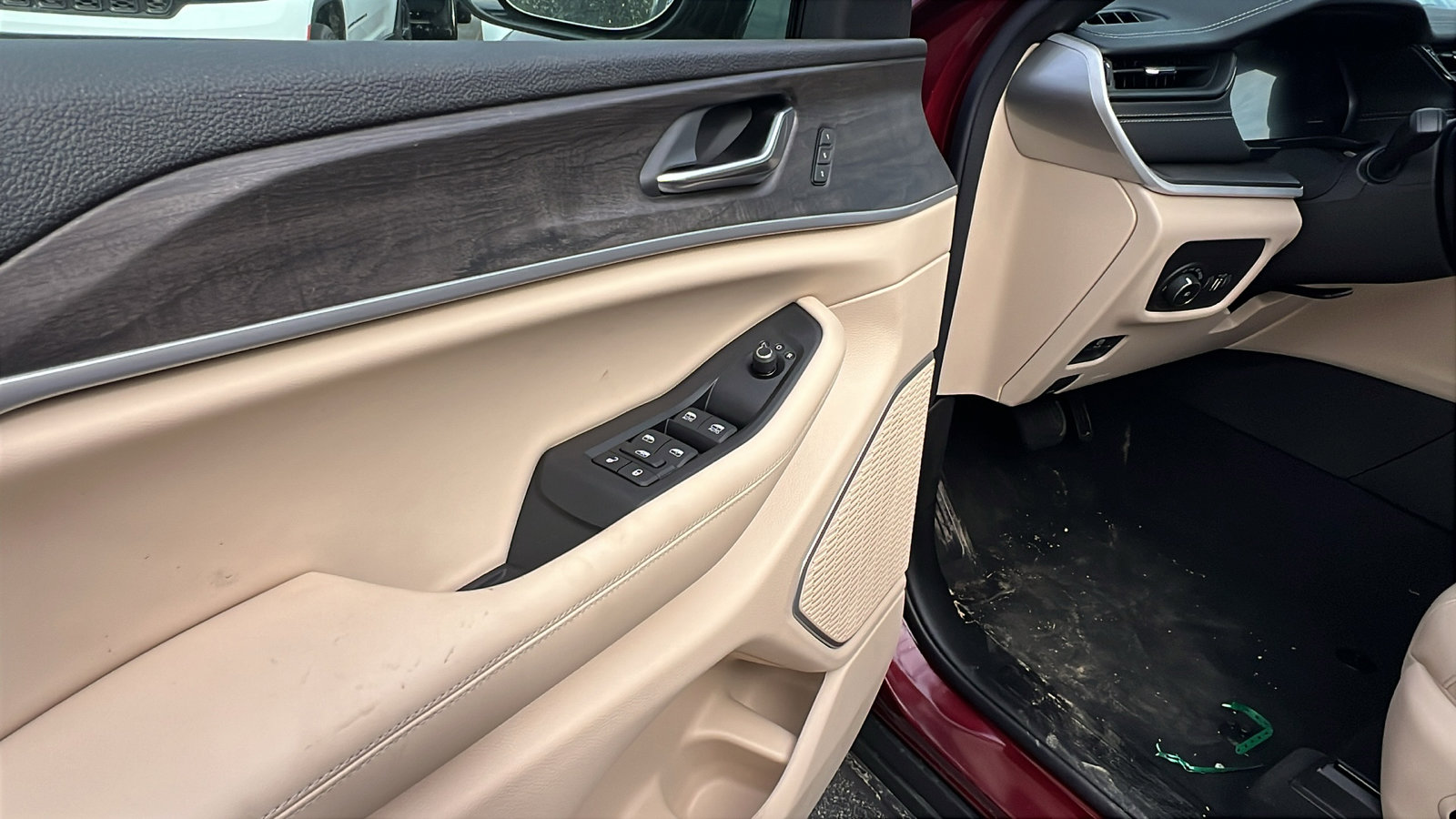 New 2026 Jeep Grand Cherokee Limited image 15