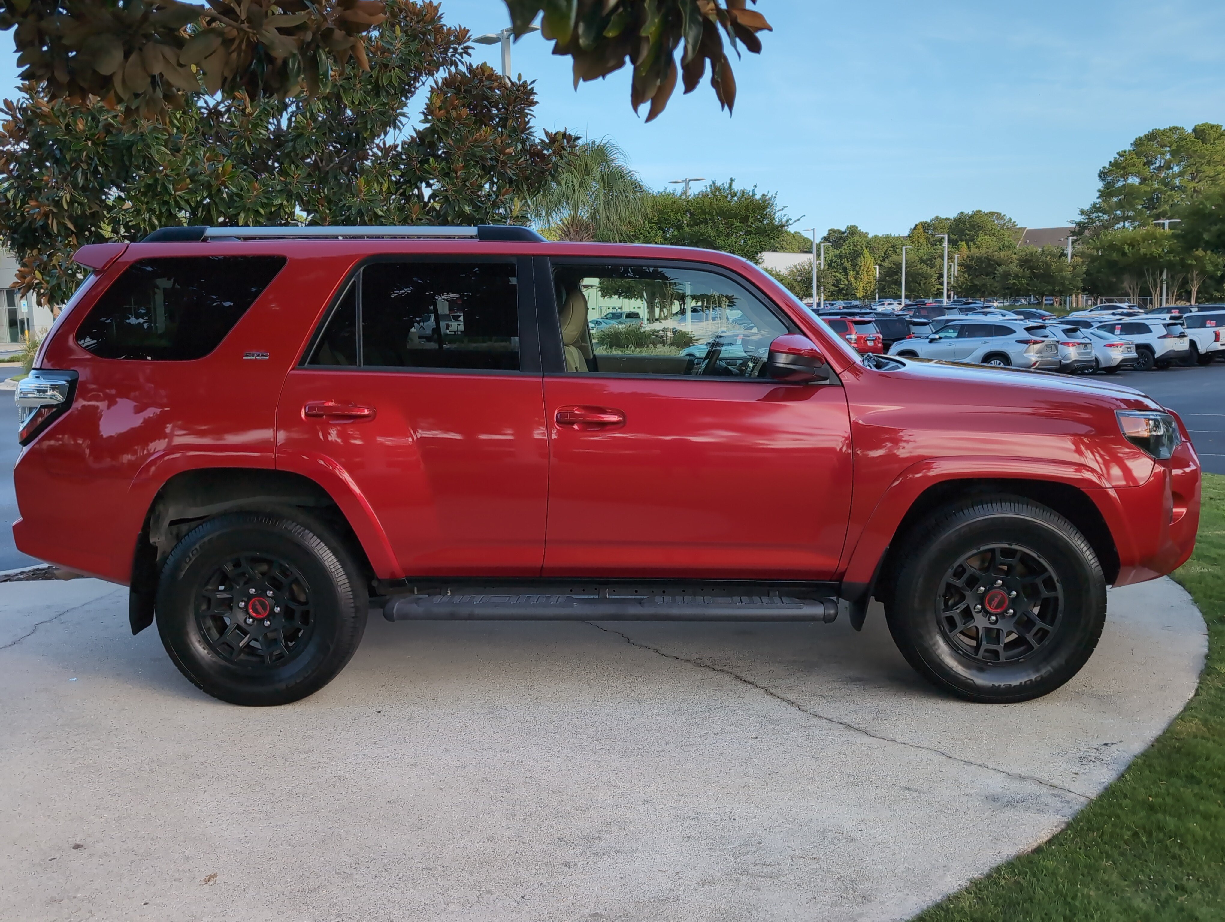 Used 2022 Toyota 4Runner SR5 RWD image 11