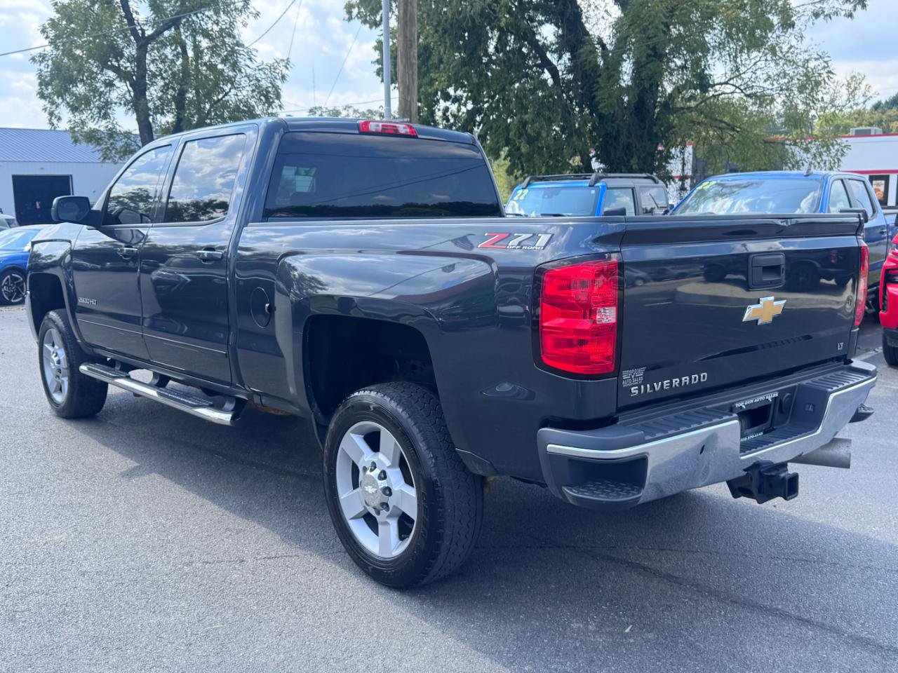 Used 2019 Chevrolet Silverado 2500 LT w/ LT Convenience Package AWD/4WD image 5