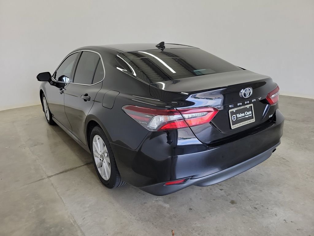 Used 2022 Toyota Camry LE FWD image 7