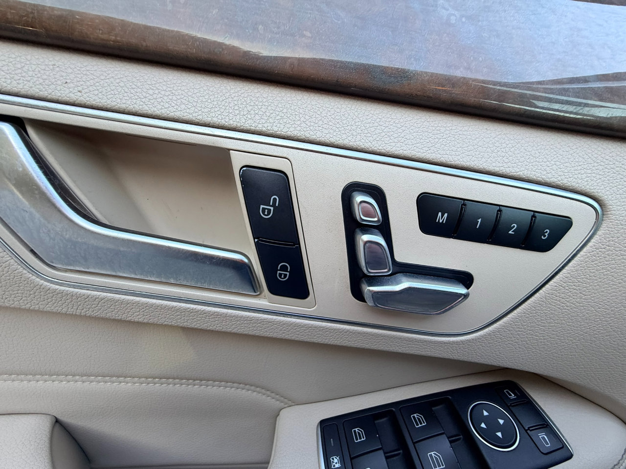 Used 2014 Mercedes-Benz E 350 4MATIC Sedan w/ Premium 1 Package image 30