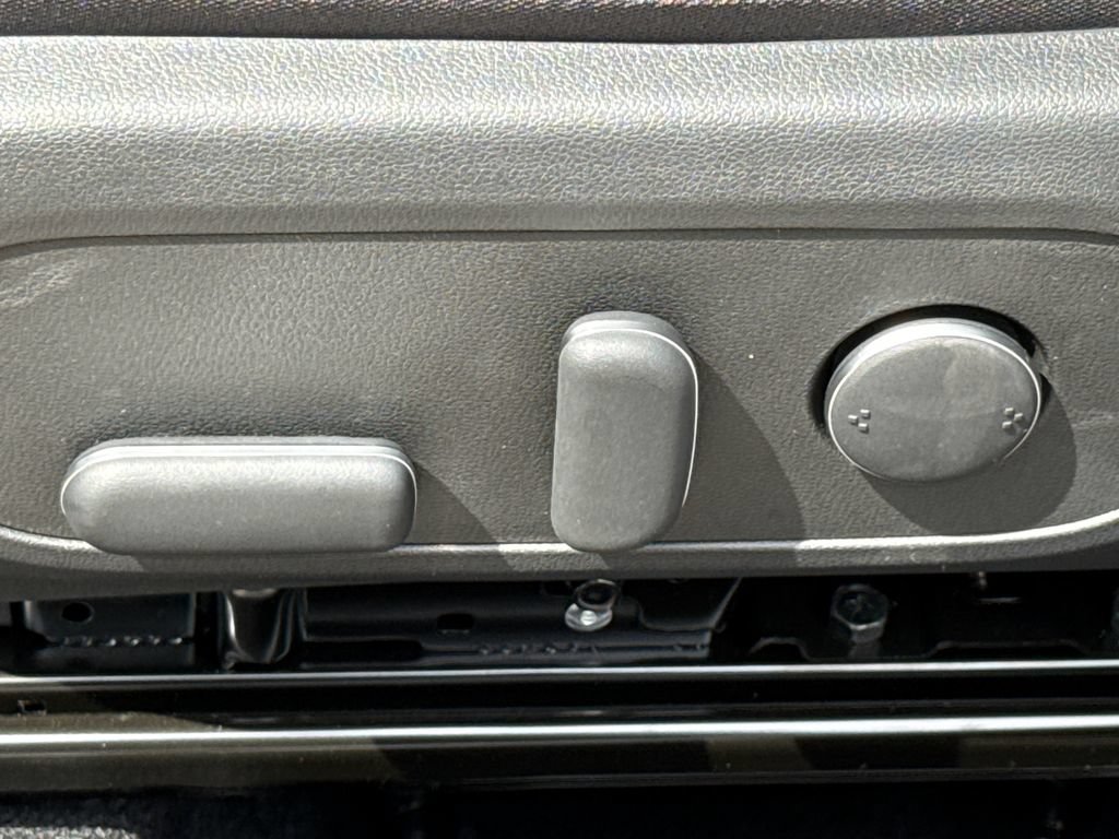 New 2026 Hyundai Kona SEL Premium FWD image 20
