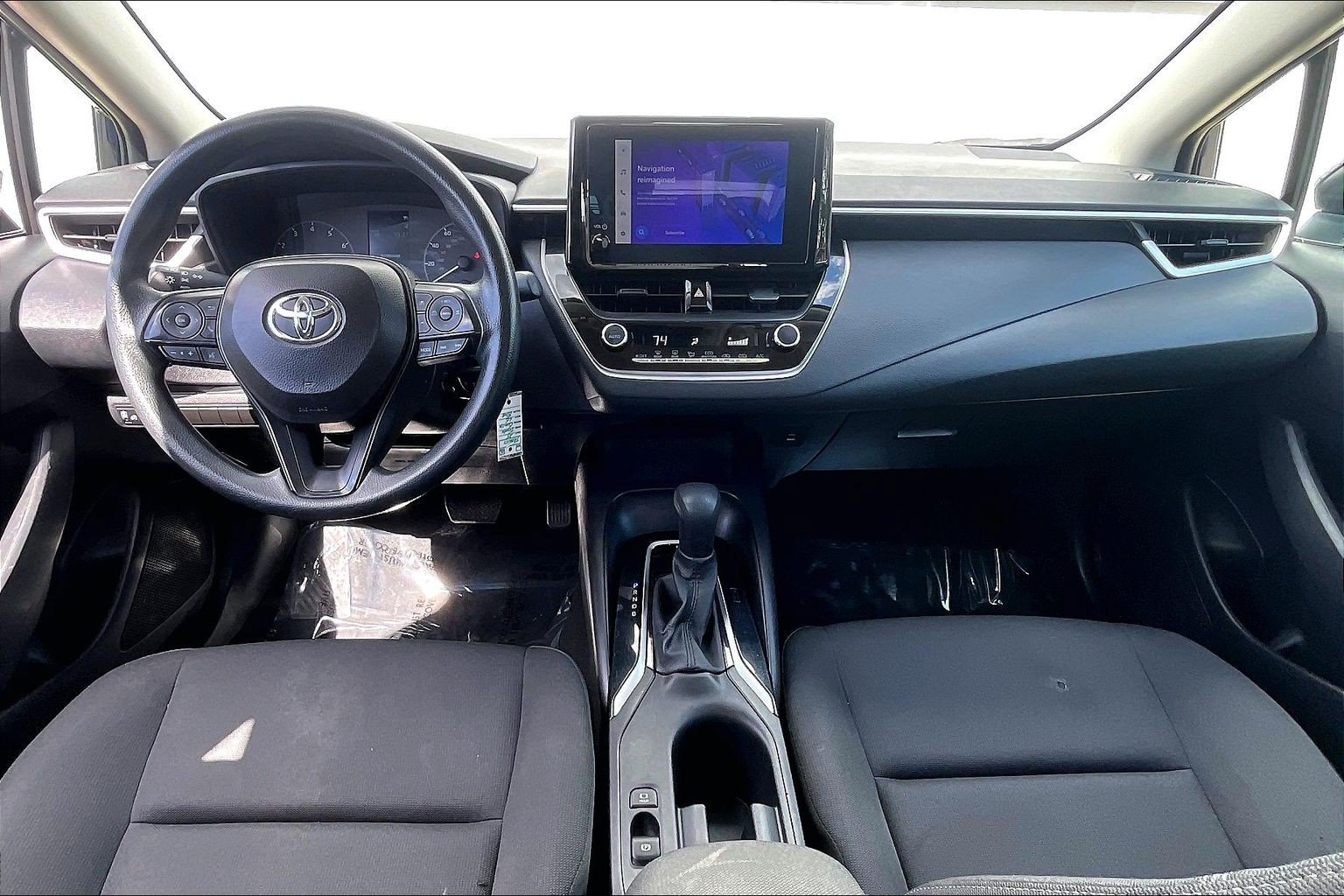 Used 2025 Toyota Corolla LE FWD image 19