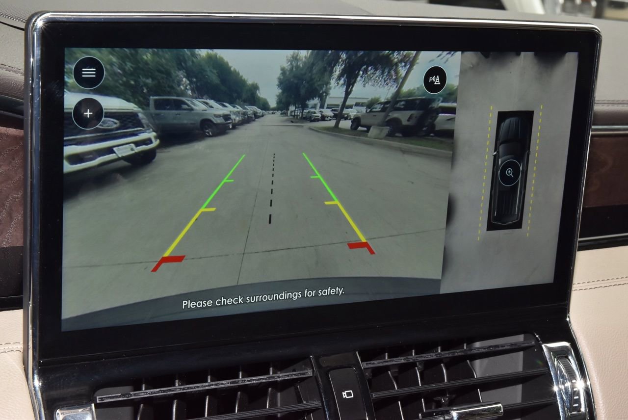 Certified 2023 Lincoln Navigator Reserve AWD/4WD image 30