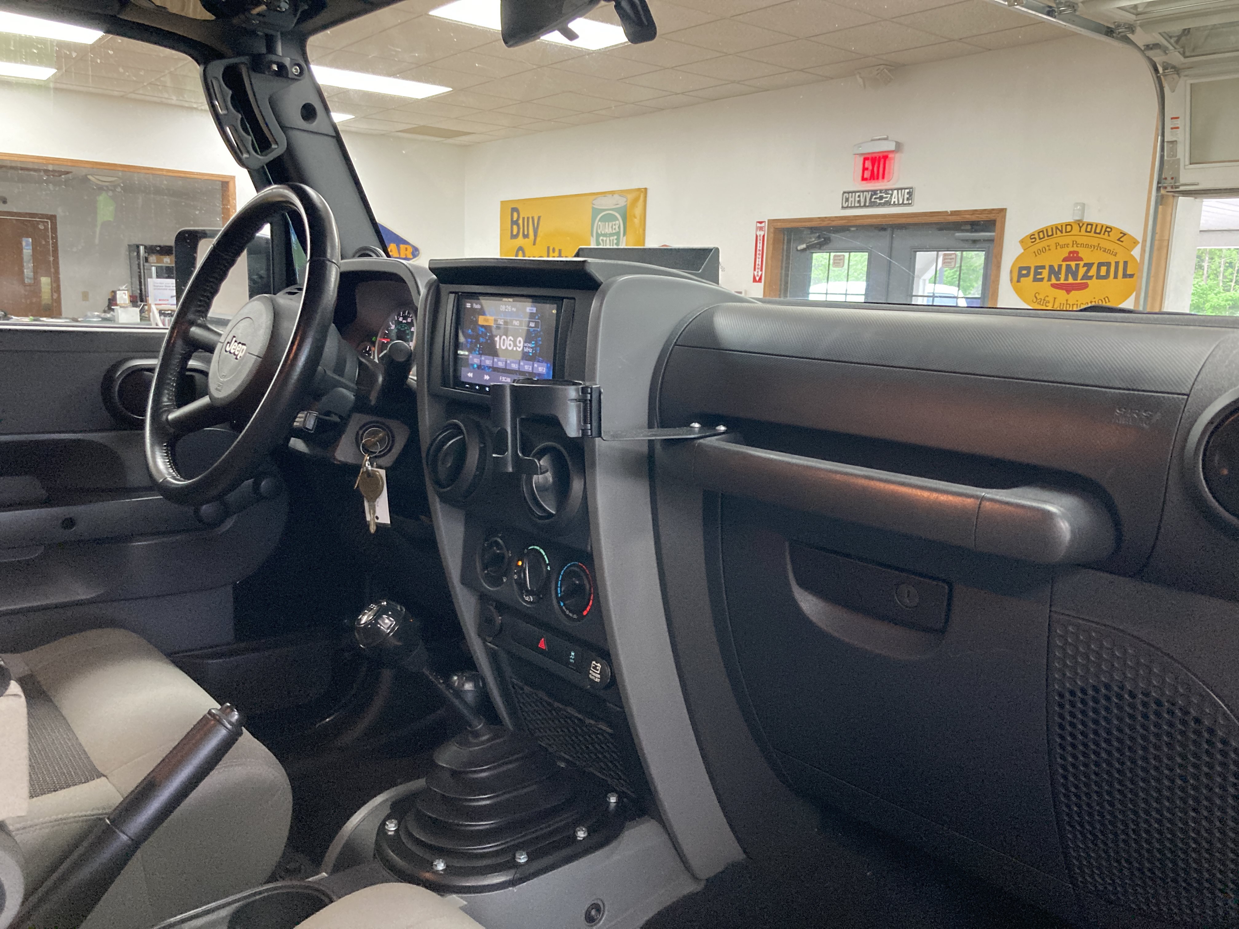 Used 2010 Jeep Wrangler Sport AWD/4WD image 18