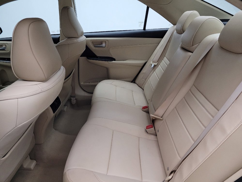 Used 2017 Toyota Camry XLE w/ Moonroof Package image 18