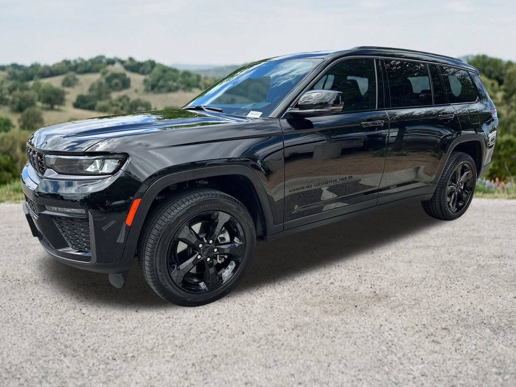 Used 2026 Jeep Grand Cherokee L Limited w/ Limited Altitude Package AWD/4WD image 5