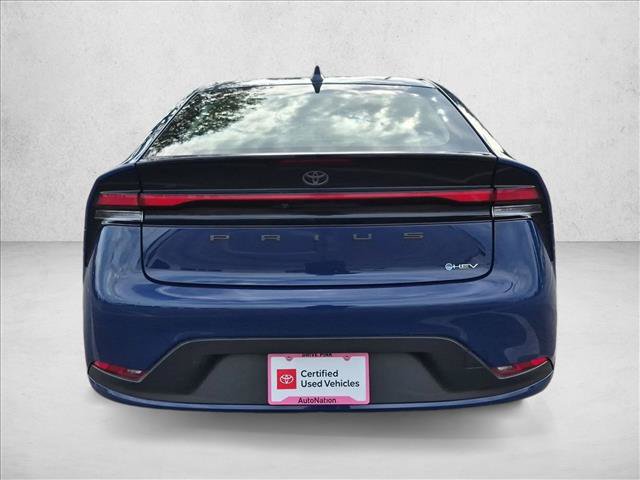 Certified 2025 Toyota Prius LE FWD image 7