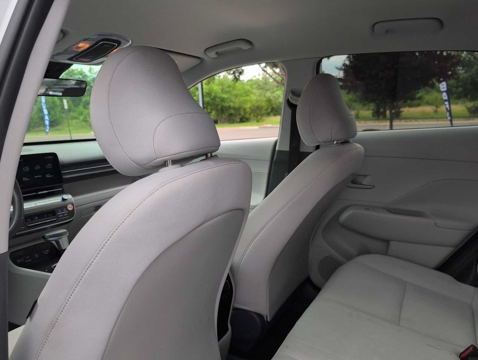 Used 2025 Hyundai Kona SEL FWD image 18